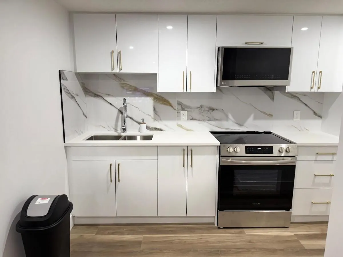 Charming Basement Suite Edmonton Canada